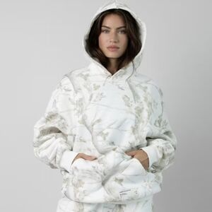 NWT Comfrt Camo Hoodie White Oak